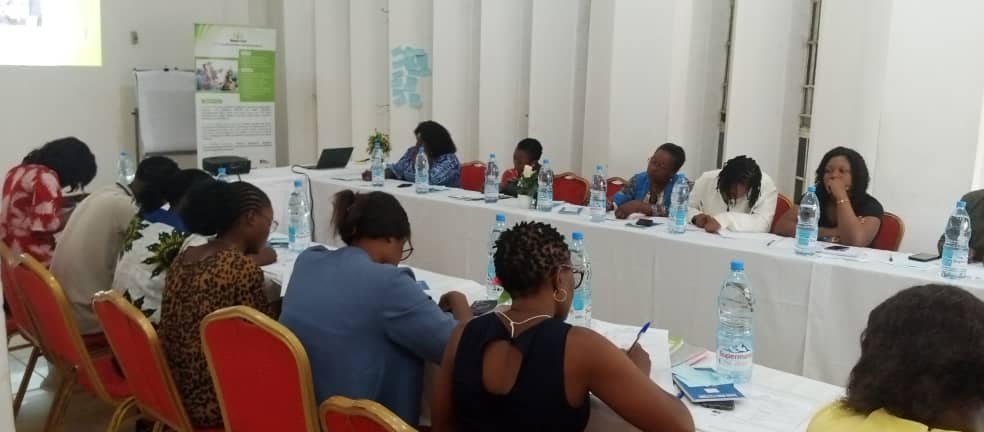 Reachoutreo's tweet photo. @MenEngageCameroon are reinforcing their community engagement methods. The ongoing training which started today is focussed on Psychosocial support and community dialogue.
#WeCare 
@MenEngageAfrica 
@SonkeTogether 
@USEmbYaounde 
@FRauCameroun
@WPSNCanada https://t.co/rouydpi96F
