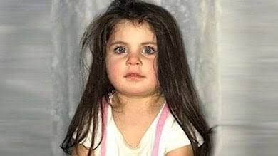 Kaybolduktan 18 gün sonra cansız bedeni bulunan ve tüm(7) sanığının da beraat ettiği 4 yaşında ki Leyla Aydemir'i hatırla.