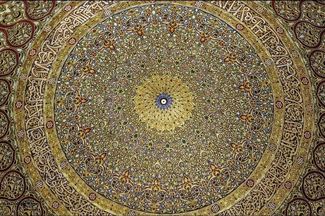 "كأنك في منتصف المسجد الأقصى". 🕌
النقوش المعمارية التى تُزين قبة الصخرة من الداخل. 🇵🇸
آملين يوماً ما أن نفطِر فى المسجد الأقصى مرفوعى الرأس ناظرين إلى قبة الصخرة.✨💖
 رمضان مبارك، وعساكم من عواده. 🌙
#افطار_هندسة_طنطا2023
#لمة_عيلة4