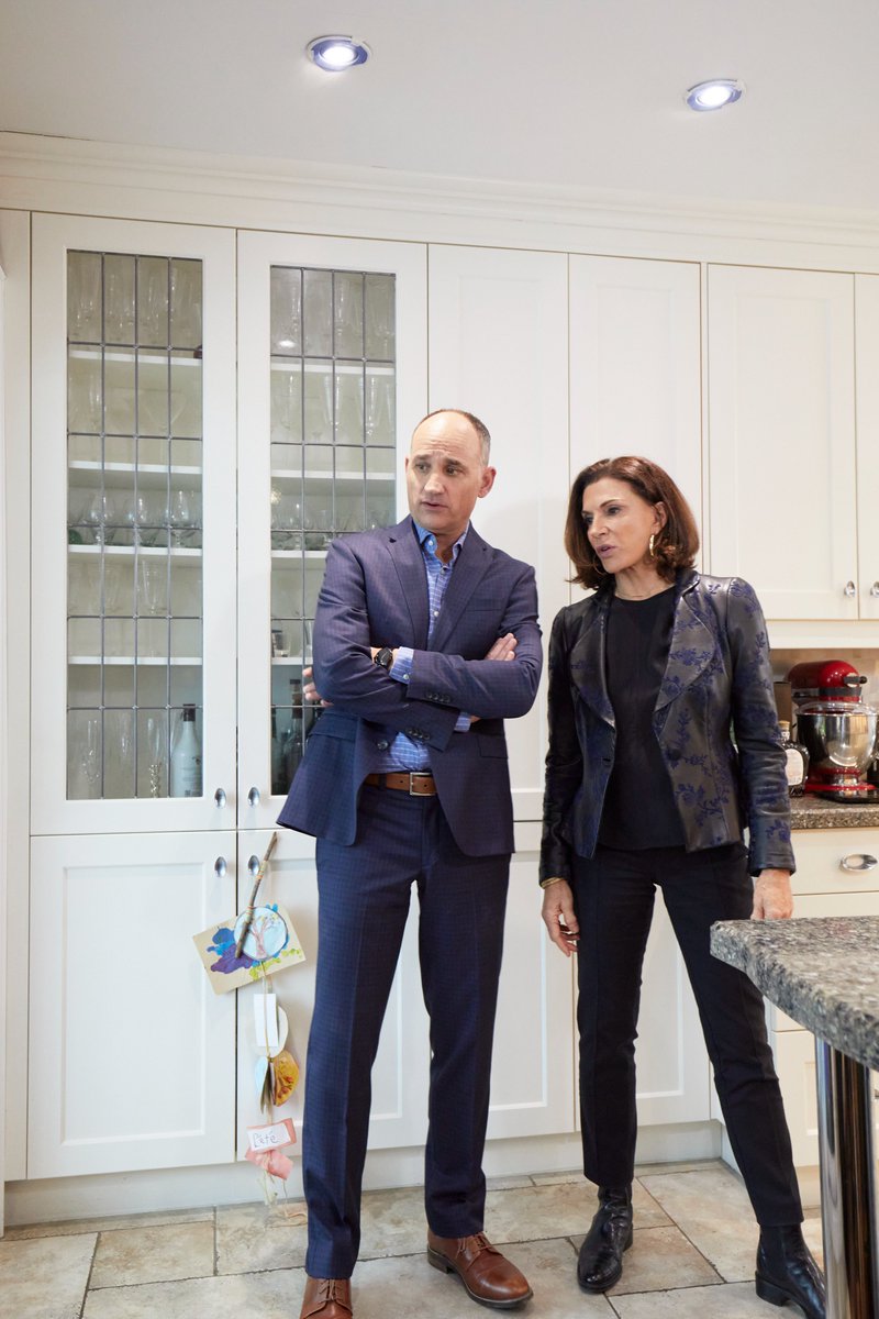 LoveItorListIt's tweet photo. Breaking News! New Love It or List It episodes start on Monday, April 17. Get cozy and tune HDTV @ 9 pm EST in the US and 10 pm EST in Canada. Who will win this battle? #teamHilary or #teamDavid #loveitorlistit #hgtv https://t.co/42OkSGRiLj
