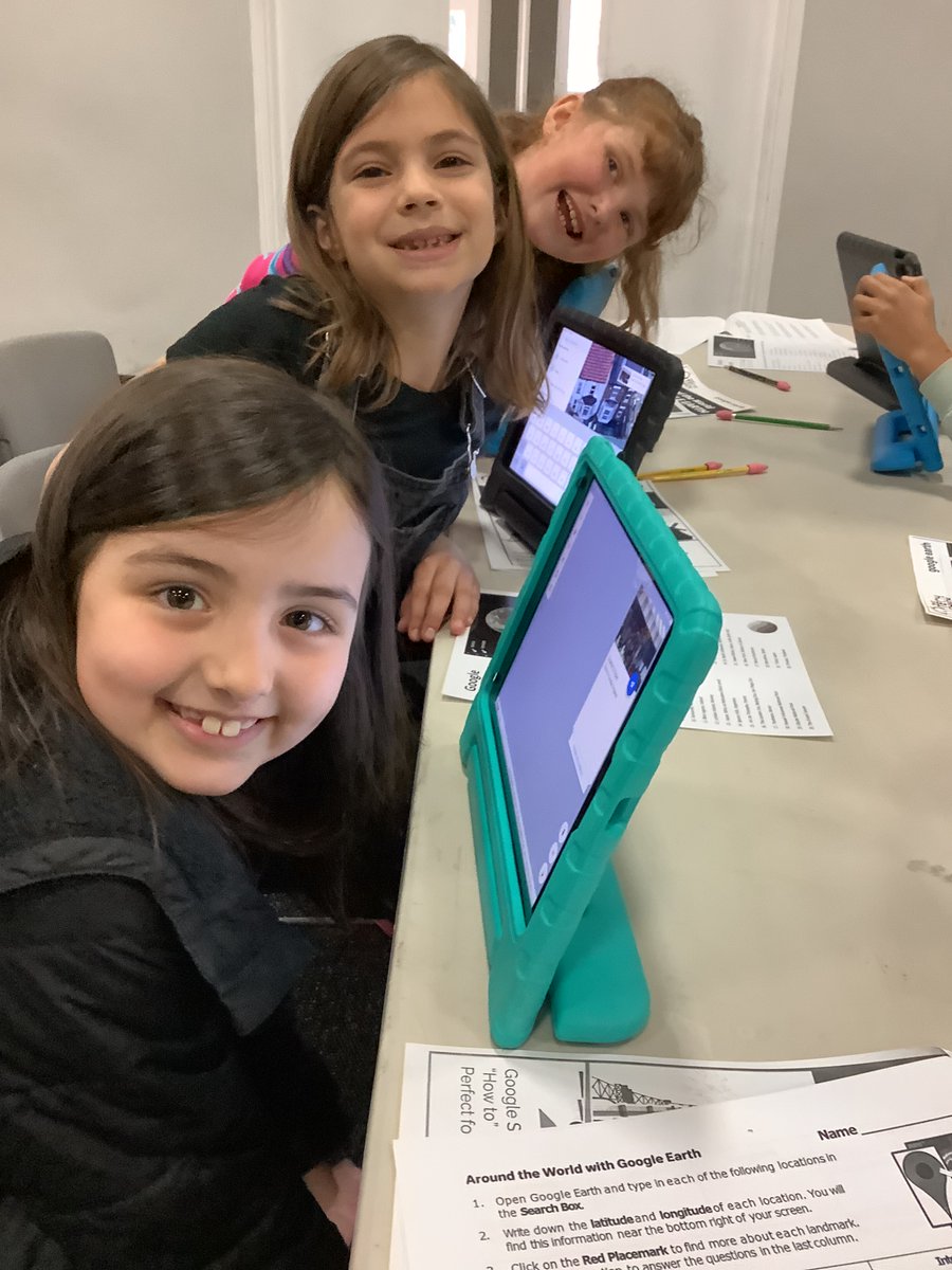 STEMatCCS's tweet photo. Earth scientists in second grade started their unit using the #Googleearth app to view our planet using satellite technology! Students “flew” to natural wonders without leaving their seats! #STEMeducation https://t.co/xh6kDpBS4W
