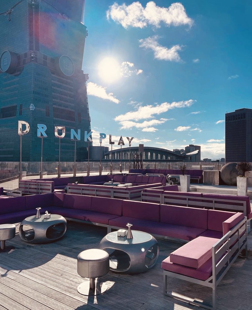 AxlHuang83's tweet photo. Catch me at here,the best rooftop space in Taipei #drunkplay https://t.co/i8CXZuehF5