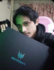 This guy scammed a lot of people pretending to be expert in trading and nfts @Finnard_NFT 

If you know any project that he is involve with then lmk 

Bounty of $2k to the person who can tell where he lives.