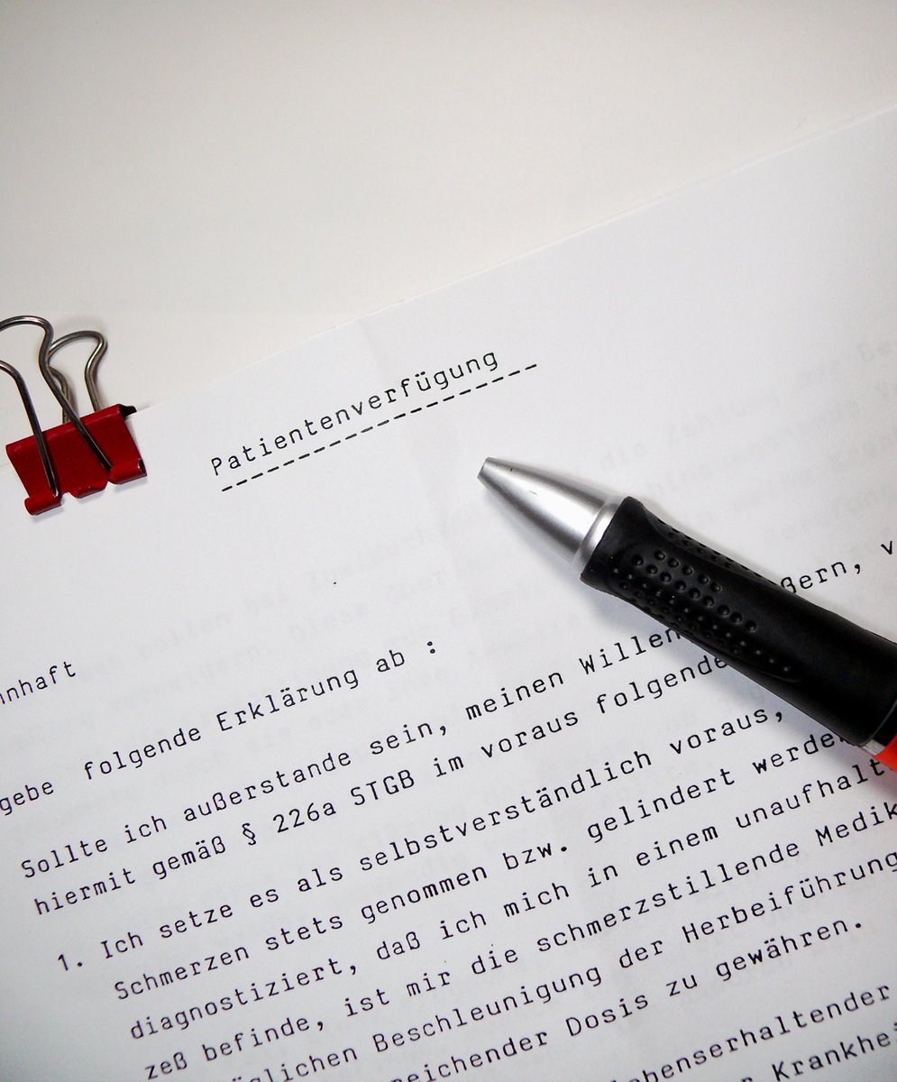 knowblogs's tweet image. Einleitung

In einer immer älter werdenden Gesellschaft wie in Deutschland ist es unerlässlich, sich mit dem Thema Vorsorge auseinanderzusetzen. Ein wichtiger Aspekt der persönlichen Vorsorge ist die #Patientenverfügung. #beglaubigt #dokument @beglaubigt

knowblogs.net/2023/04/12/die…