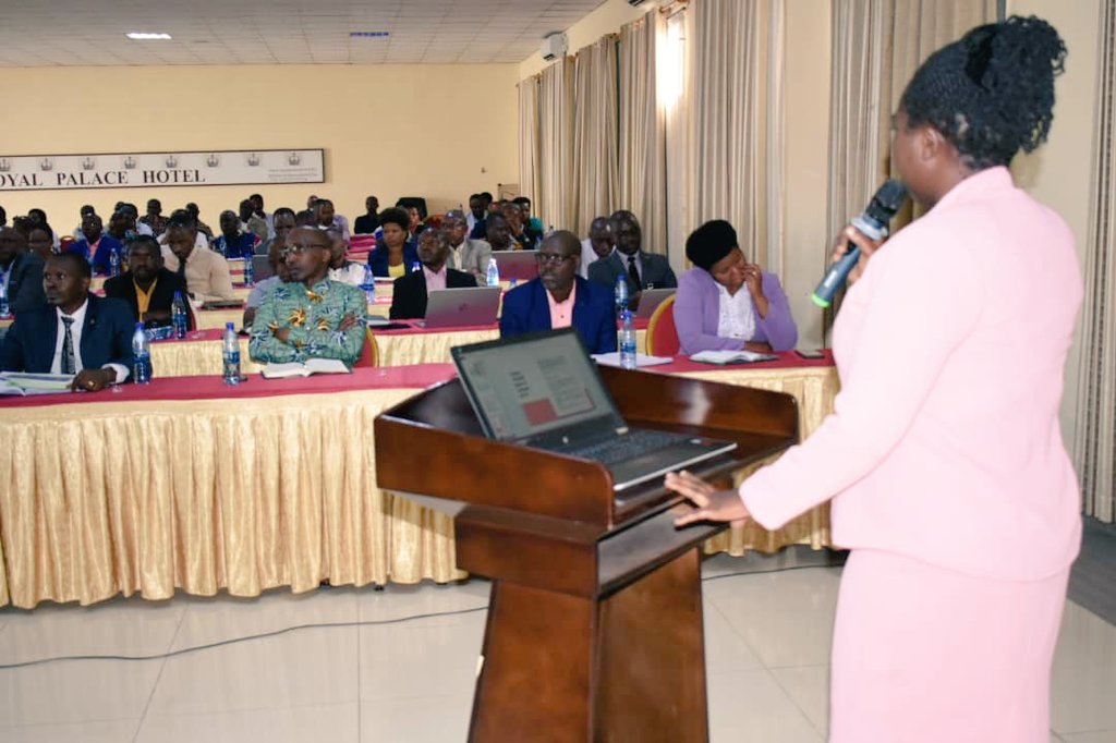 RTNBurundi's tweet photo. La réunion du #GSADR, est marquée par la présentation du ''Compact national pour l'alimentation et l' agriculture'', un document que le Burundi a présenté au sommet de Dakar 2. Ce sommet qui a eu lieu du 25 au 27.01.2023 avait pour thème Souveraineté alimentaire et Résilience https://t.co/4m1btz49yI