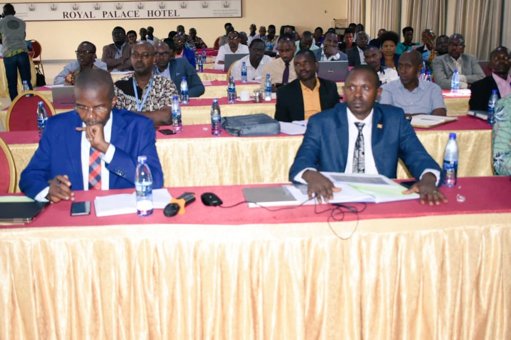 RTNBurundi's tweet photo. La réunion du #GSADR, est marquée par la présentation du ''Compact national pour l'alimentation et l' agriculture'', un document que le Burundi a présenté au sommet de Dakar 2. Ce sommet qui a eu lieu du 25 au 27.01.2023 avait pour thème Souveraineté alimentaire et Résilience https://t.co/4m1btz49yI