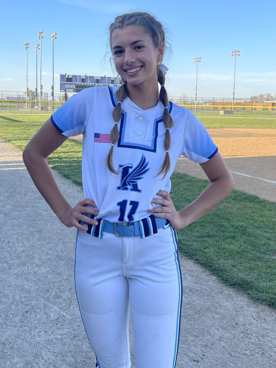 MGHS_Softball's tweet photo. ALUMNI UPDATE: Karlie McKenzie has been on fire!  Karlie appeared in 4 games this week pitching 7 1/3 innings of relief.  She recorded 14 K’s, 2 walks, 3 hits and only given up 2 runs.  @kcblueangels won 3/4 of those games!  Nice work Karlie!! https://t.co/fBWczNJvpP