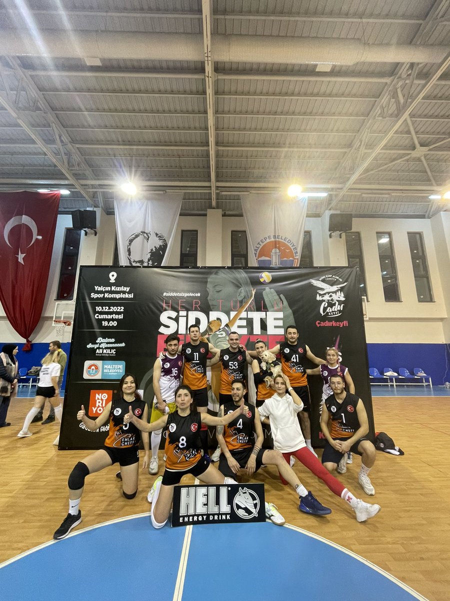 Çadırkeyfi voleybol kulübümüzün her türlü şiddete şiddete HAYIR… farkındalık müsabakasından güzel bir kare. Emeği geçen tüm takım oyuncularımız ve destek veren takipçilerimize teşekkürler ❤️🏕️#Binance #dolar #cadirkeyfi #BTC #etc #hektas #sisecam #astor #KadinaSiddeteHayir #sasa