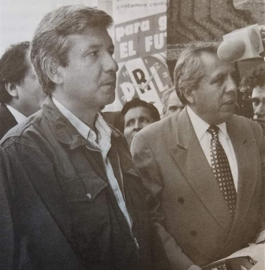 GuacamayanLeaks's tweet photo. Francisco Graduño, contra quien la FGR inició una carpeta de investigación por los hechos del 27 de marzo en Ciudad Juárez, es complice desde hace muchos años de @lopezobrador_

#GuacamayaLeaks
#GuacamayaNews https://t.co/NnE9tlBAeR
