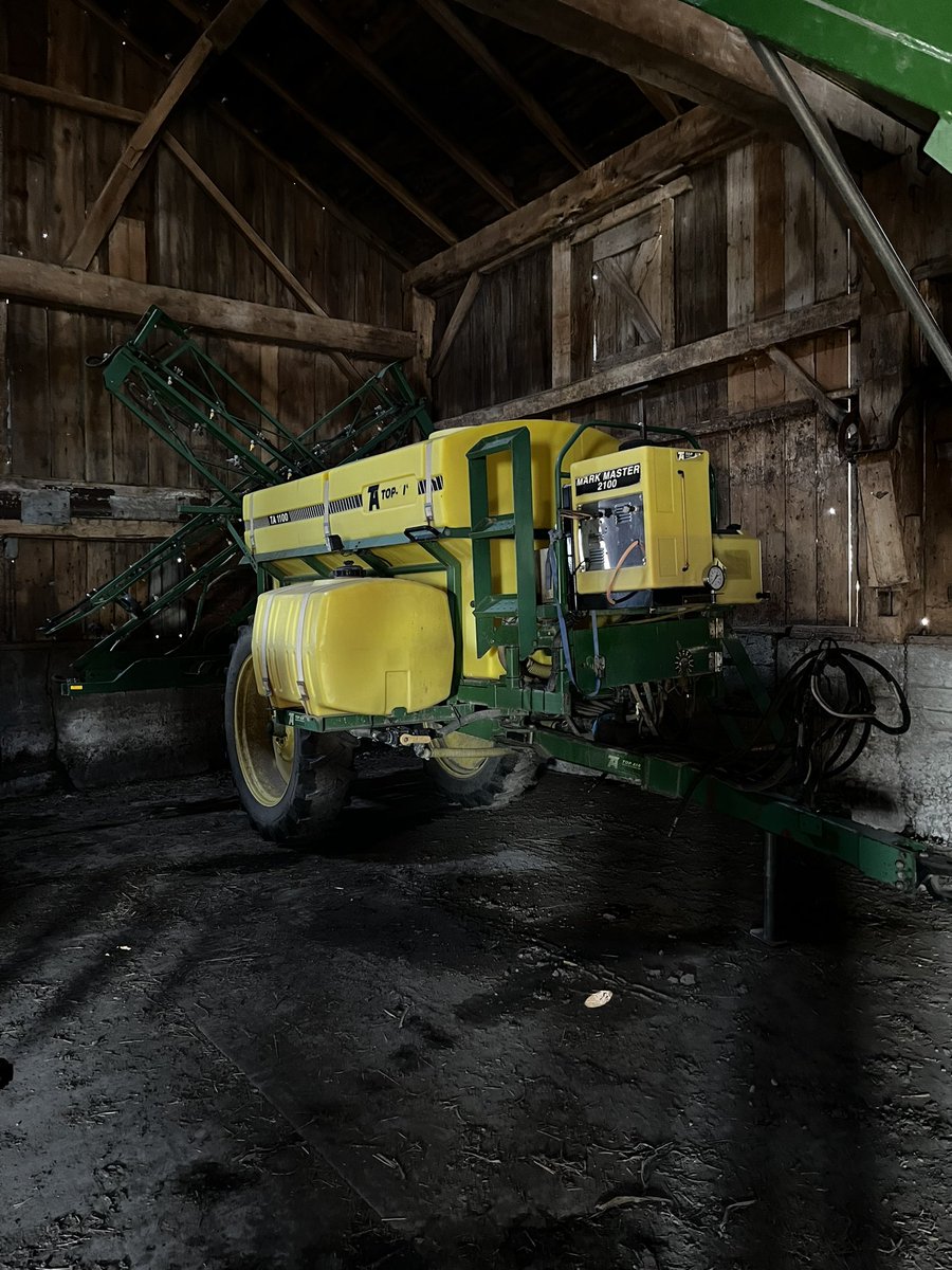 chris_abell_'s tweet photo. For Sale:
-60ft Top Air
-1100g 
-60L chem induction tank
Call Mike @ 519-521-0786 https://t.co/1xlNJg3i0x