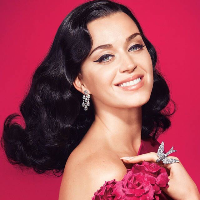 chartdata's tweet photo. .@ladygaga now ties @iamcardib and @katyperry as the female artists with the most Diamond singles in @RIAA history (3 each). https://t.co/iCX7ZPtzdm