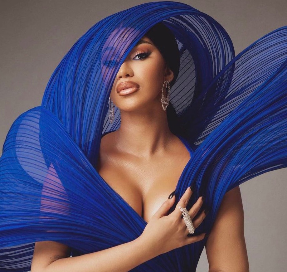 chartdata's tweet photo. .@ladygaga now ties @iamcardib and @katyperry as the female artists with the most Diamond singles in @RIAA history (3 each). https://t.co/iCX7ZPtzdm