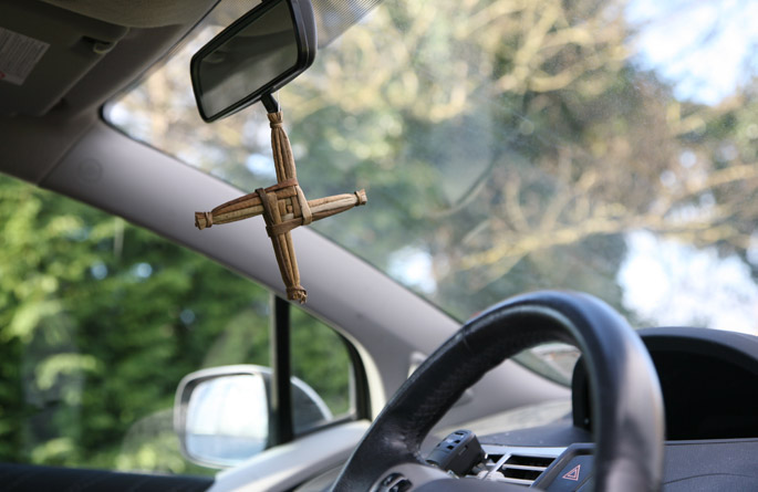 WorldPrayerGift's tweet photo. Check out https://t.co/l755g4FoEX 
#stbrigidcrosses #holywaterfonts #StBrigidsDay #Imbolc #Imbolg #Ireland https://t.co/VUPqwNEQqt