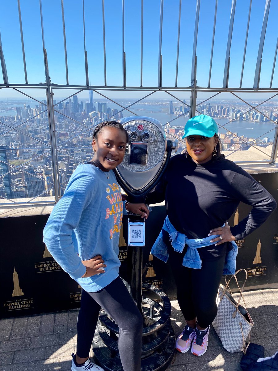 ymoore03's tweet photo. 🍎 NYC 🗽 
#springbreak2023 https://t.co/TpTZE2kx7h
