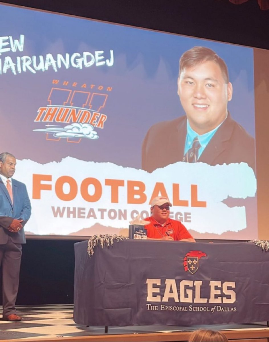 A_Chair60's tweet photo. Officially Official🙏 Let’s Roll! @WheatonFB https://t.co/CwXpgZNa6i