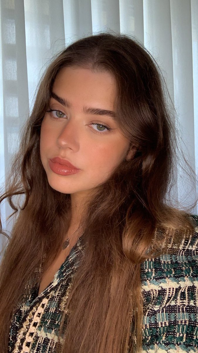 miumiumary's tweet photo. Wednesday 🤍 https://t.co/h6IHVHALbZ