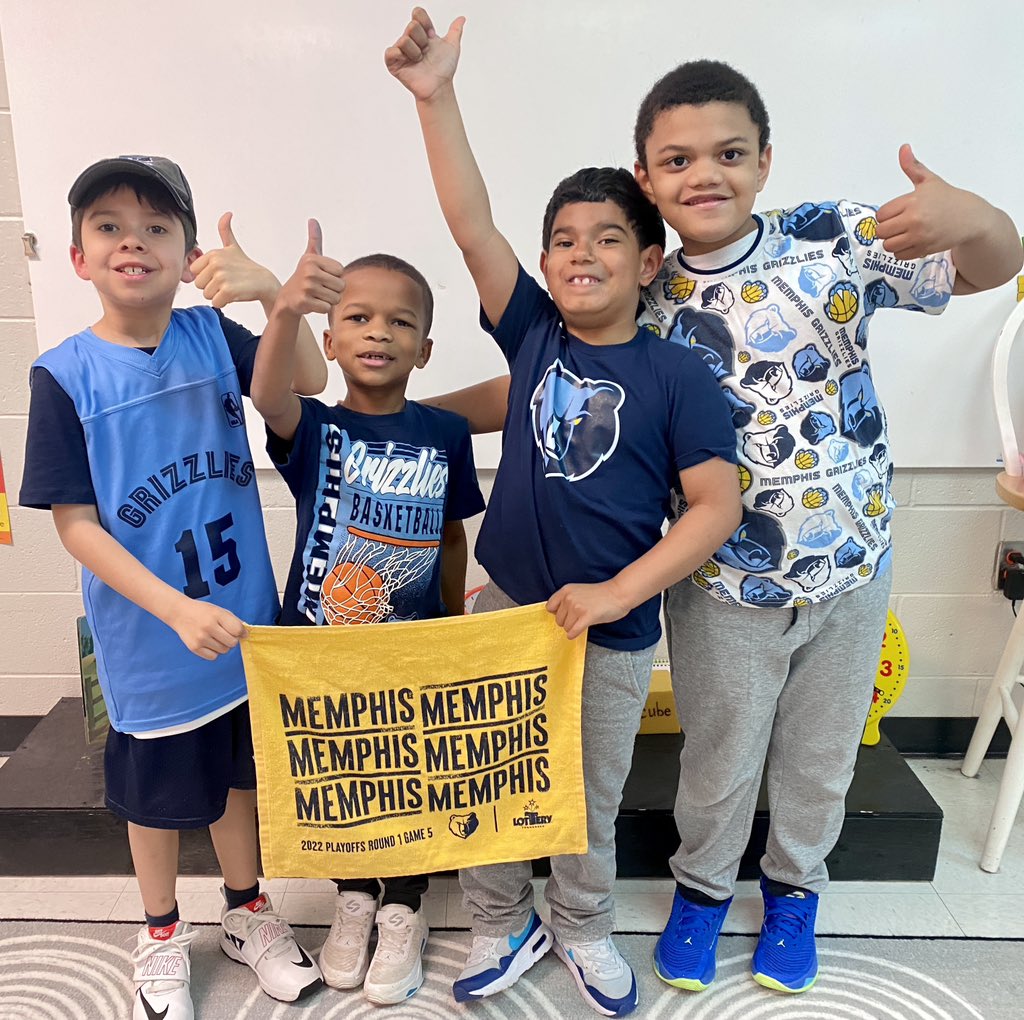 #GrizzSpirit <a href="/RES_Redbirds/">Rivercrest Redbirds</a> Go Grizzlies!!