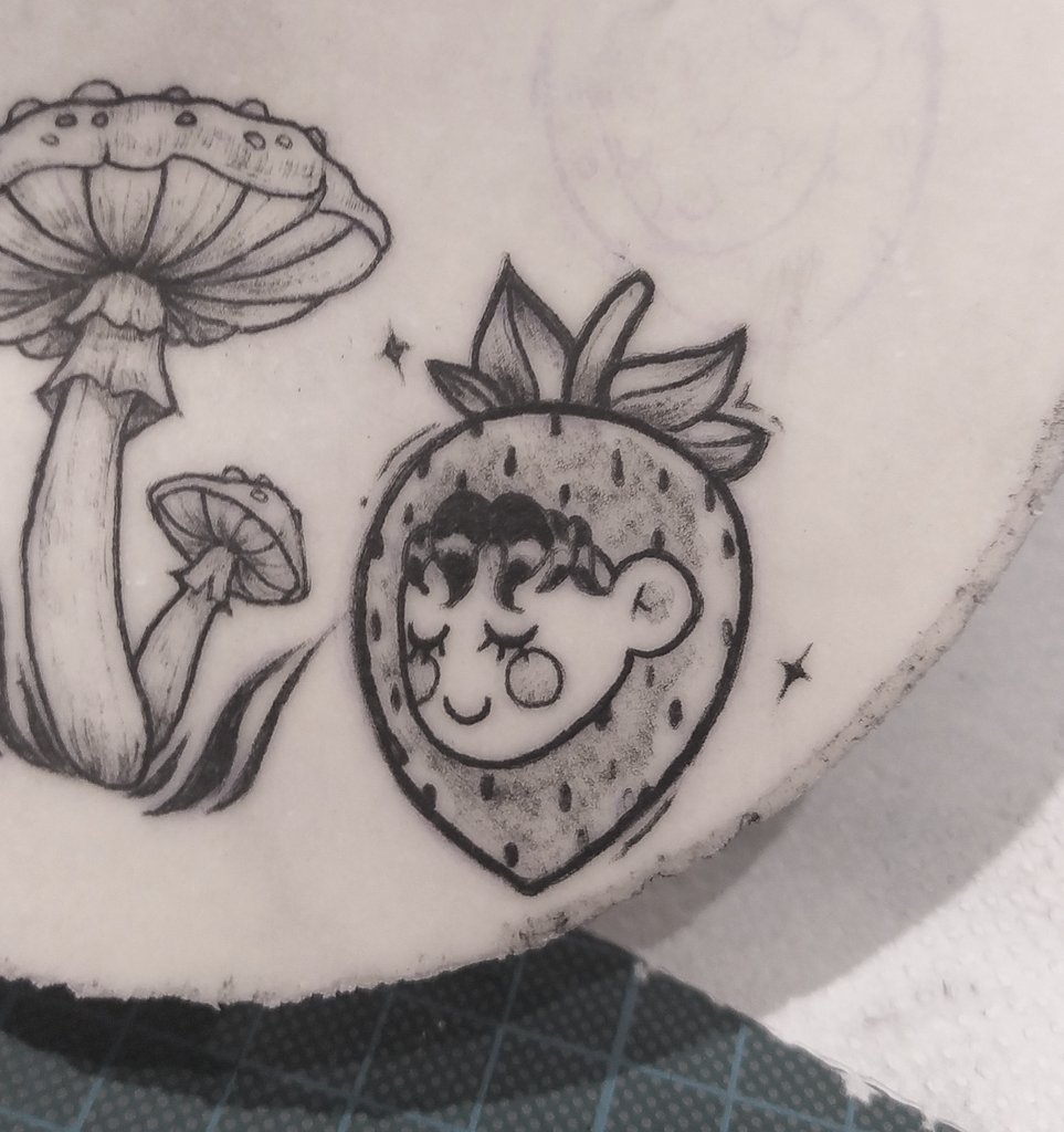 tocadacogumelo's tweet photo. oiiiii ontem foi #PortfolioDay  e eu fiz das minhas ilustrações e agr quero fazer das minhas tatuagens 🫣
me chamo isis e comecei a tatuar faz pouco tempo e nn vejo a hora de tatuar algm 
sigam meus destaques de tatuagem para acompanhar minha evolução!! https://t.co/wf8nTpozxu https://t.co/I6oHCpr3rw