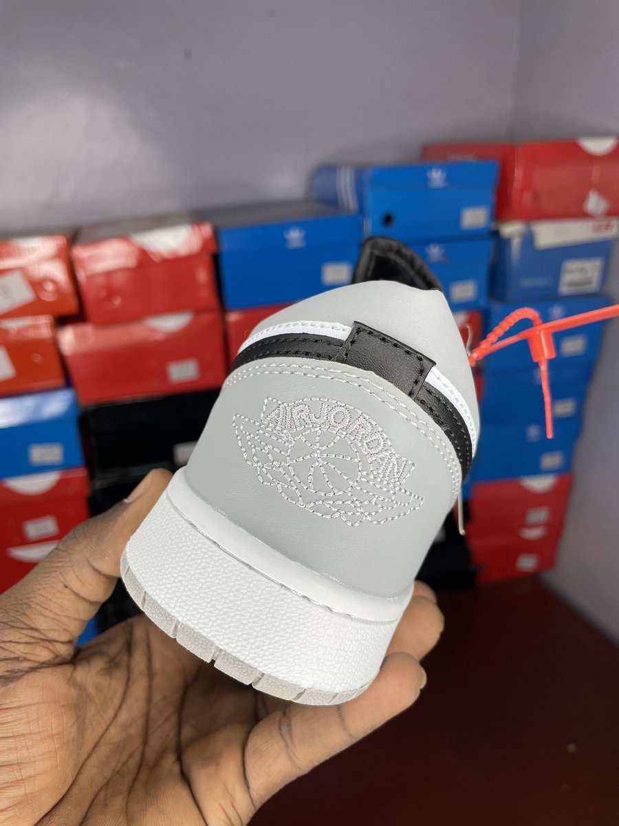 kit_zone99's tweet photo. بس انت اعمل لايك للتغريده ✔️ 
عشان تدخل معانا السحب علي منتج 👟🔥🔥

بالتوفيق ✨ https://t.co/RAxNavB07L