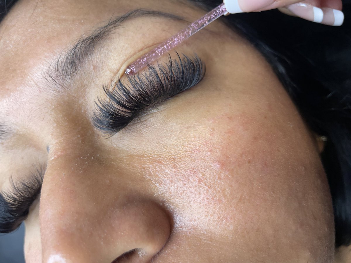 alexisliset's tweet photo. 🌸 Hey Ladies New Lash Tech Alert 🌸

Accepting New Clients✨APRIL SPECIAL $85 SETS✨
📍Off 410 &amp; Callaghan, One Touch Beauty Salon Suites 💕

Instagram @wispywinkss_ https://t.co/Cg3YpjHxH9