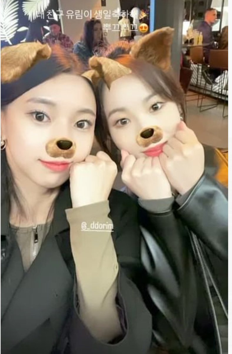 JackieJacQ1's tweet photo. @3ye_official .*･♥ﾟHappy Birthdayﾟ♥･*.
▶ https://t.co/XT18egrN4R
#HappyYurimDay 
#3YE #YUJI #YURIM #HAEUN
#써드아이 #유지 #유림 #하은 https://t.co/KK74vzPgrJ
