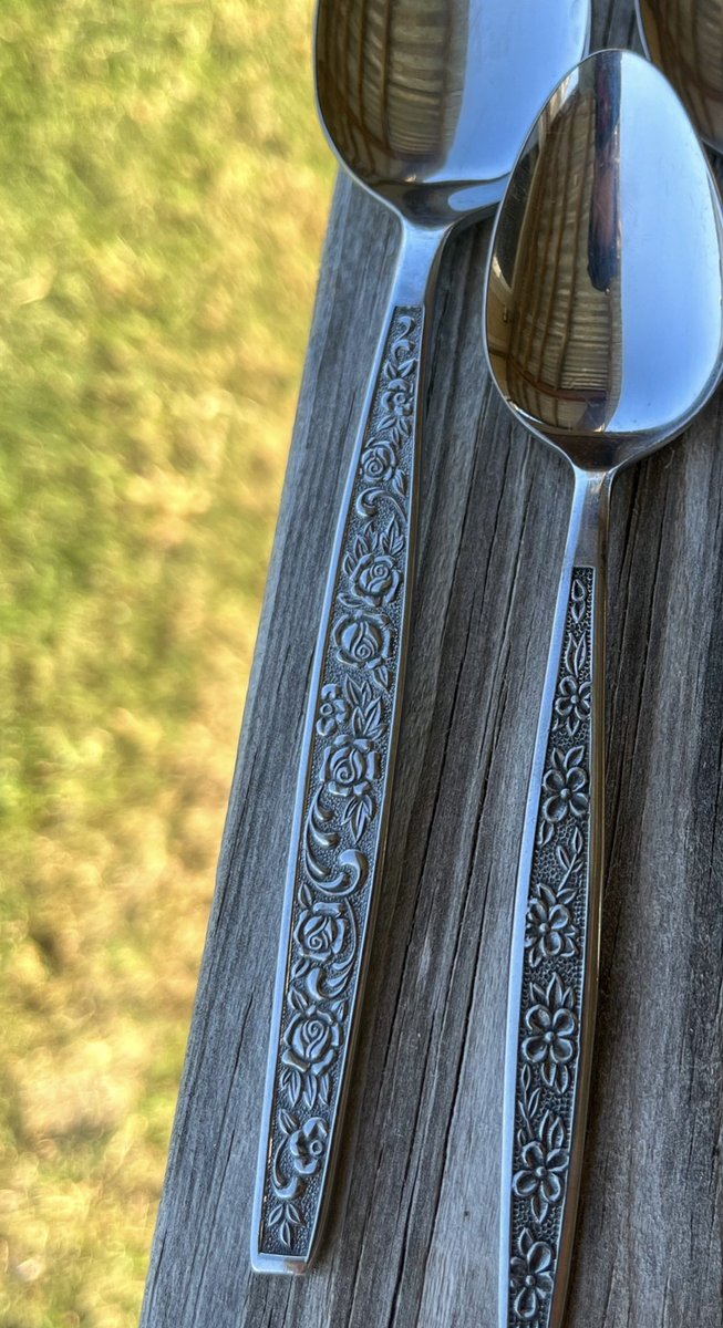 thatTXkid's tweet photo. Now taking orders for spoon rings!

Limited spots available. DM me for more information 

(These are the 3 styles I have available) https://t.co/s3fiO2gOWF