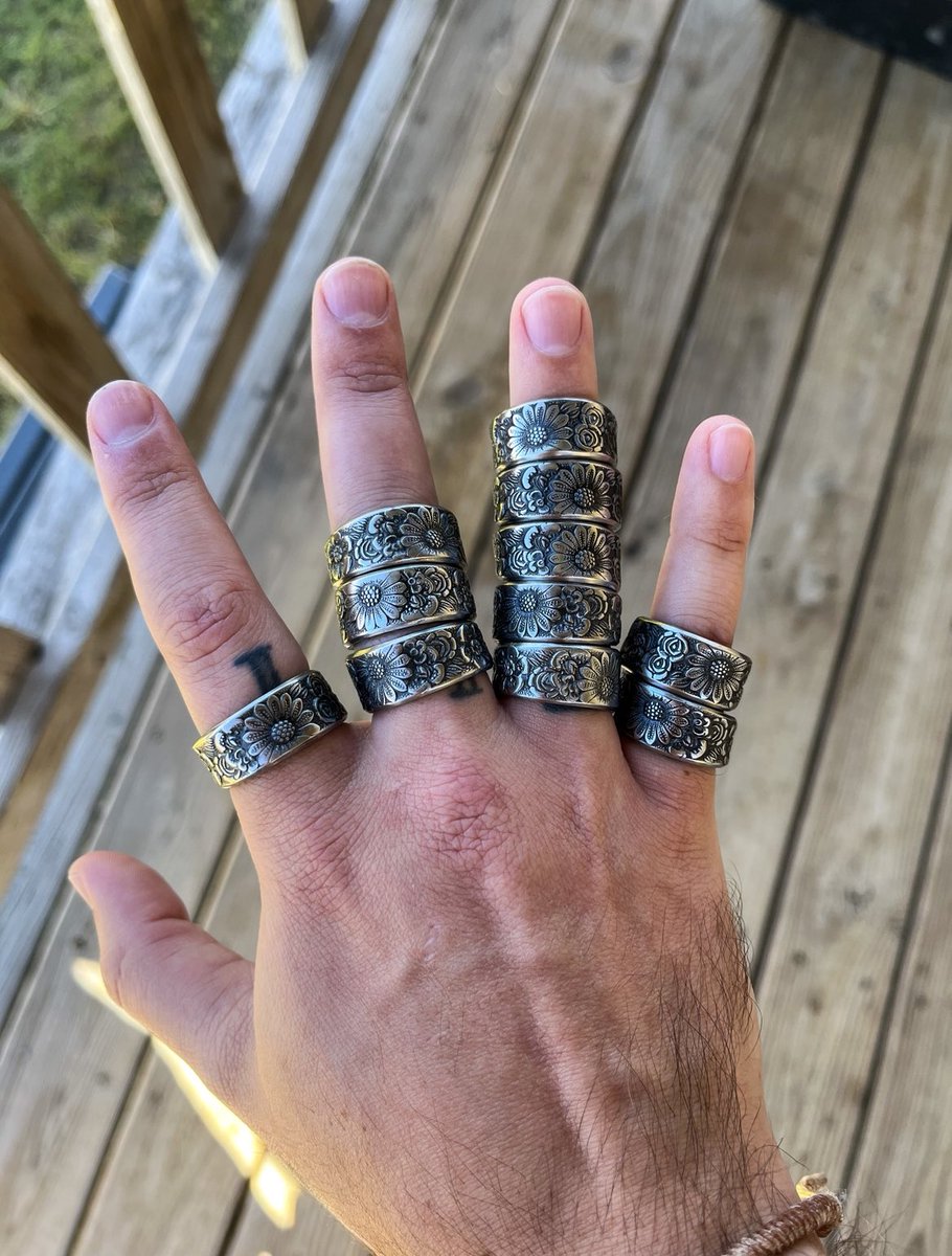 thatTXkid's tweet photo. Now taking orders for spoon rings!

Limited spots available. DM me for more information 

(These are the 3 styles I have available) https://t.co/s3fiO2gOWF