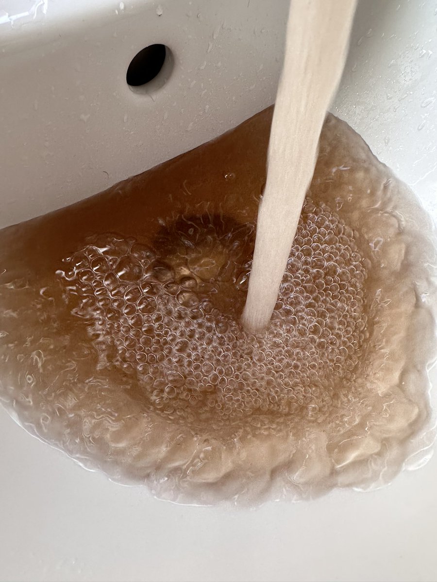 iaaannn88's tweet image. @scottish_water this just happened in the #ML3 area? Are there any works being done in the Silvertonhill area of Hamilton?