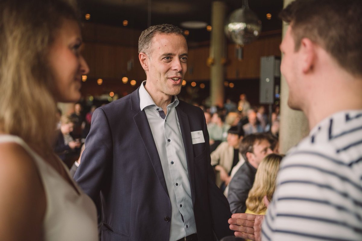 LenaStork's tweet photo. Lust auf #Digitalpolitik, spannende Gäste, gute Gespräche und Grillbuffet? Jetzt noch schnell für unseren #D64FJE anmelden und am 24.April in Berlin dabei sein: https://t.co/2t4TqU0GaN Wir freuen uns auf euch! (Fotos von 2022) https://t.co/gXMNXSzeNy
