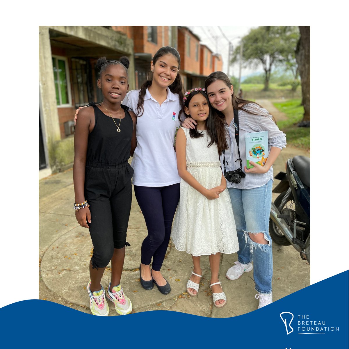 Estuvimos en 𝐂𝐚𝐥𝐢 con #Educambio donde desarrollamos nuestro programa de formación 𝐒𝐓𝐄𝐀𝐌.
Facilitadores participan de nuestra formación y fueron capacitados para implementar nuestro 𝐓𝐚𝐥𝐥𝐞𝐫 𝐀𝐦𝐛𝐢𝐞𝐧𝐭𝐚𝐥 𝐒𝐓𝐄𝐀𝐌 🍃🌳
Registrate GRATIS cutt.ly/28XudRr