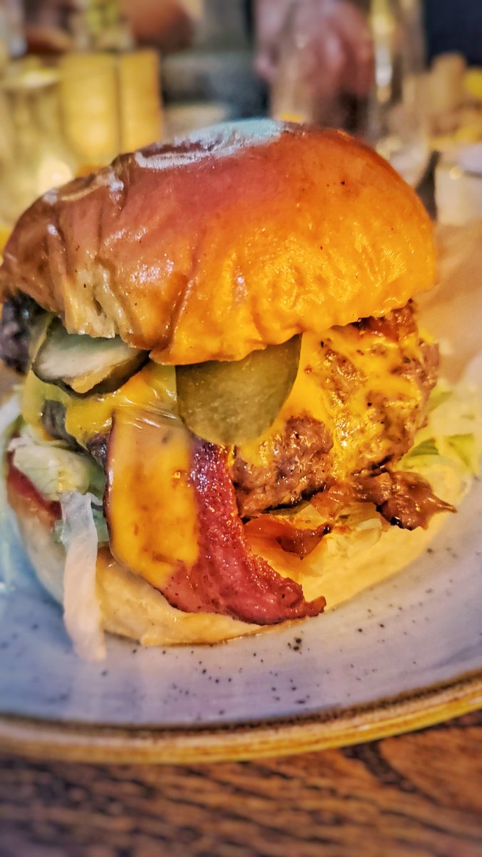 diningdevon's tweet photo. Mains were a Bacon wrapped pork loin, the City Gate Burger and Cider Battered Fish (Haddock) &amp; Chips. The chunky triple fried chips were on point and crispy, and the batter on my fish was light and airy, coating a flavourfuk fillet of haddock. https://t.co/VvbChGI1XX