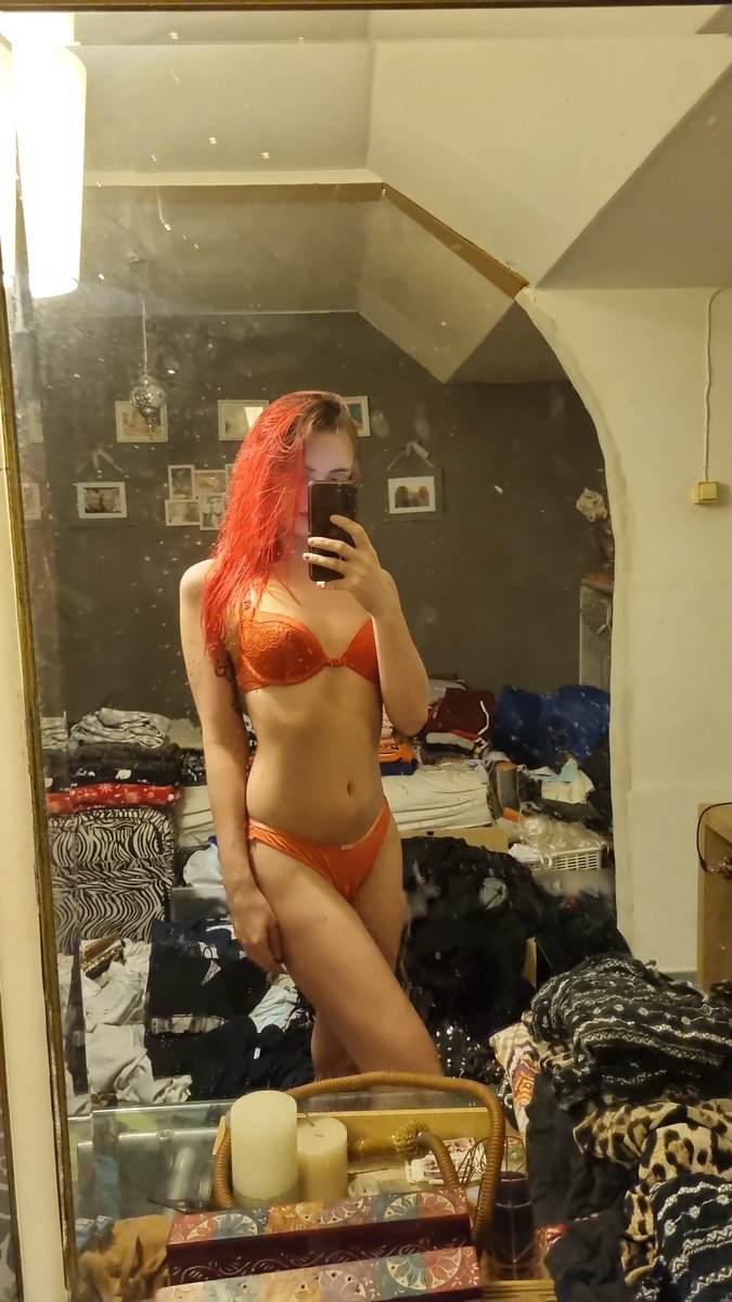 Who is ready for the nude version❤️🥰😈🤷🏼‍♀️🙈 #onlyfans #f2f #StopRussia #pornstar #nude #undressme