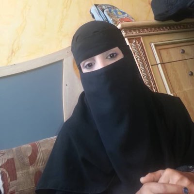 مشتاقه لـززززب.  فــــحــ.ل...جااااد