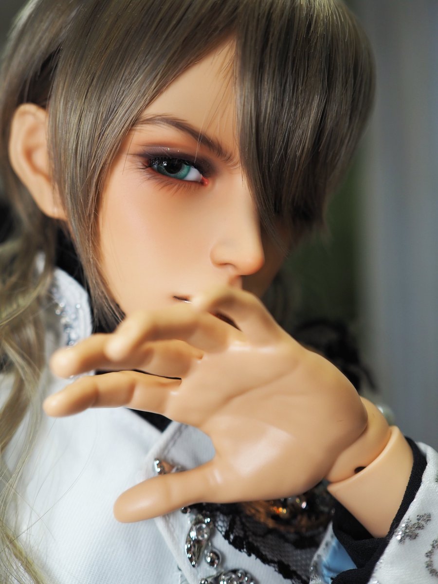 aosasa0707's tweet image. おはようございます☀
ただの妄想だけど
周りに内緒で付き合ってる彼がみんなにバレないように薬指にチュッってして目線くれるの！！！
……ただの妄想🥰💕

今日もとっても元気( *˙0˙*)۶
#iosdoll