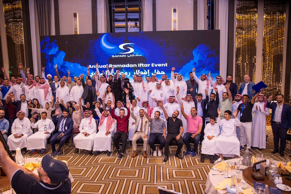 SafariGroup1's tweet photo. نظمت #مجموعة_سفاري حفل الإفطار الرمضاني السنوي لعام 2023، والذي استضاف فريق العمل والشركاء في فندق الفيرمونت في مدينة الرياض. 
تخلل الحفل العديد من الفعاليات و الأنشطة التي أضافت أجواء تسودها الألفة و المحبة و حماس الفعاليات الرمضانية. https://t.co/530RBkSqeb