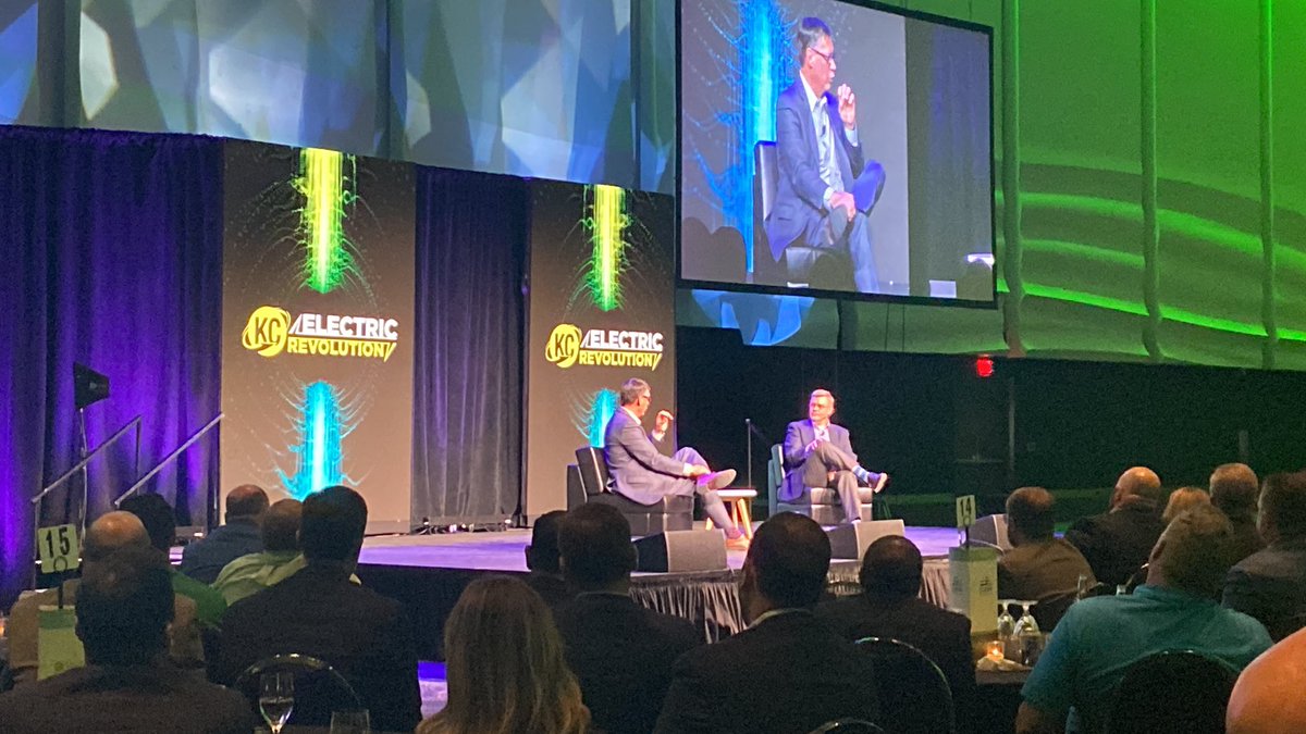 boblanner's tweet photo. KC Smartport Annual Industry Breifing - Electric Revolution.
Another fantastic briefing from the best economic development group in the country! #ElectricKC @KCSmartPort https://t.co/Ij7IWedvzx
