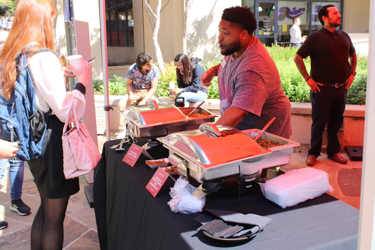 StudentsAtUTSA's tweet image. Asian Fanfare was a blast! We loved seeing the celebration of Asian, Asian-American, and AAPI culture!🤩 #UTSAStudents