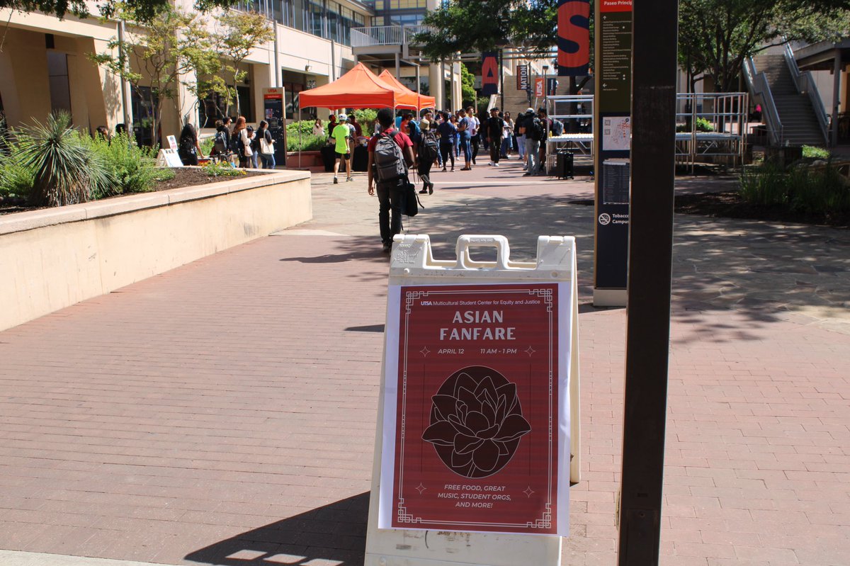 StudentsAtUTSA's tweet image. Asian Fanfare was a blast! We loved seeing the celebration of Asian, Asian-American, and AAPI culture!🤩 #UTSAStudents