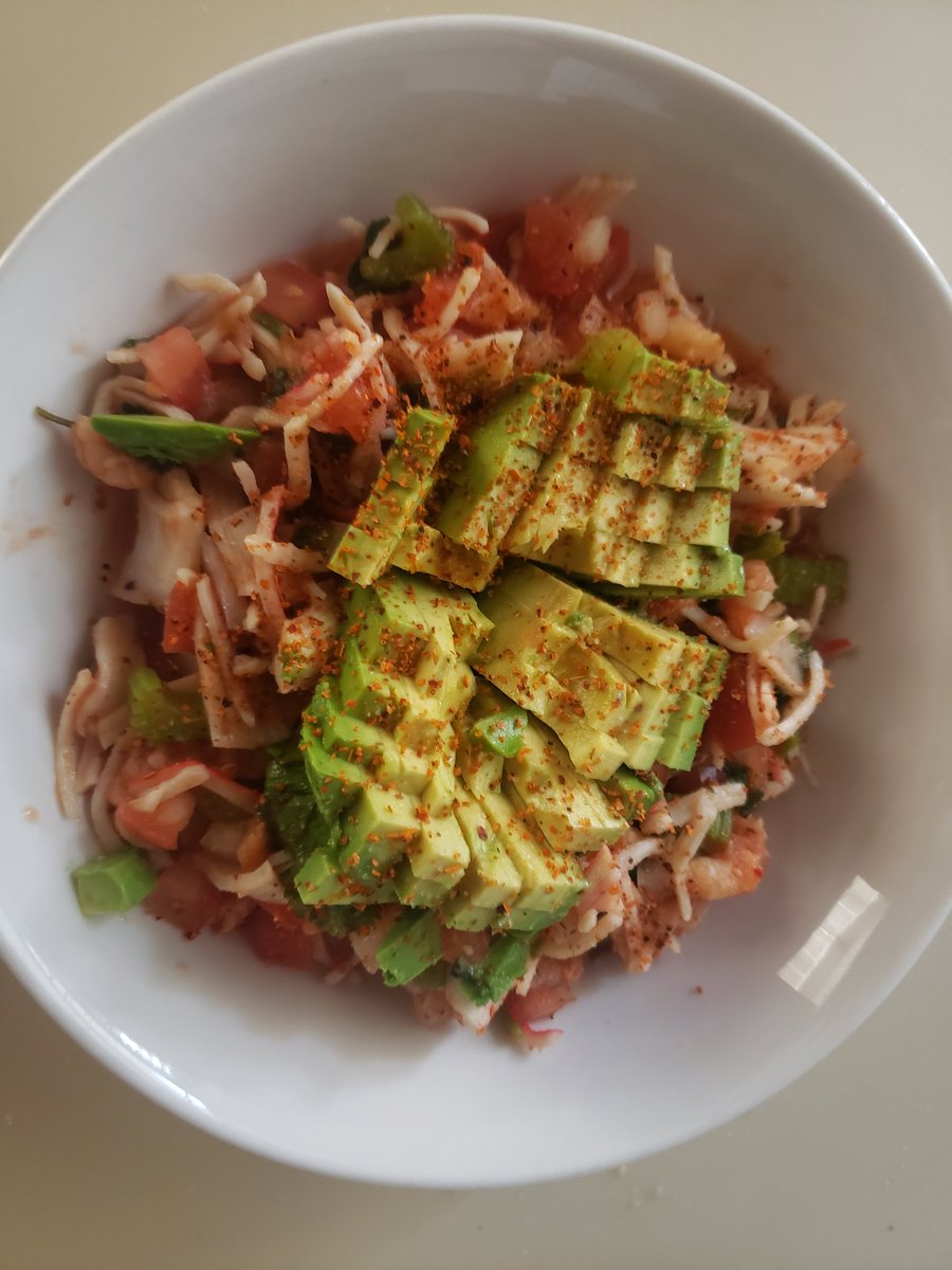 Dad_Comm's tweet photo. Homemade Ceviche, Crab meat, Baby shrimp, fresh tomatoes, avocado, cilantro, onion I use a hot sauce called ElPato vs clamato lemon juice and Tajin. 
I'm on a Diet so no red meat for 60 days 😂 wish me luck. #Dryingout #Dadswhocook #Ceviche https://t.co/ExF2Oy2nLt
