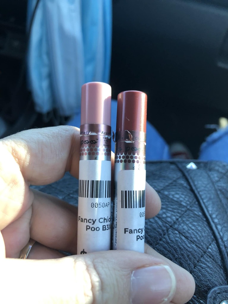 kabs_korner's tweet photo. Stopped at Star Boutique Customs and got my chicken poo. Love it!! Very moisturizing! https://t.co/vZevN05gDr https://t.co/nl8KtO3Yjv