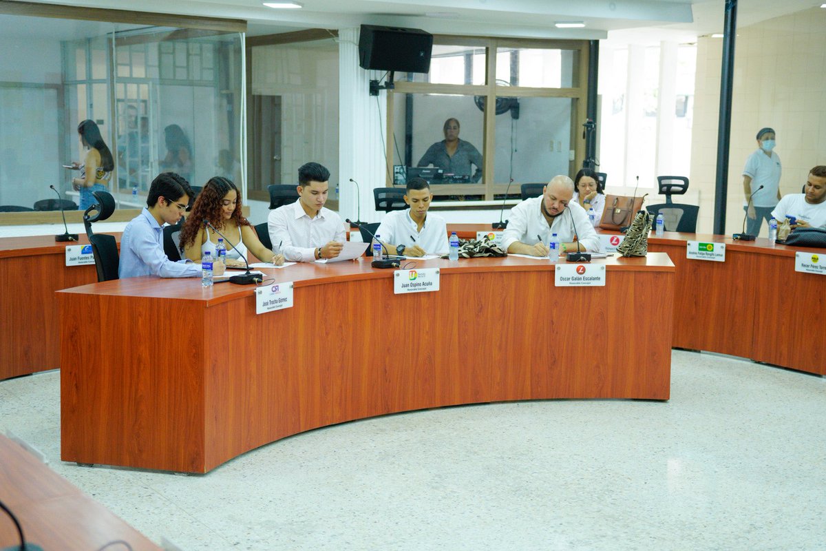 gestionsocialbq's tweet photo. Se llevó a cabo la posesión de los Consejeros de Juventud para el periodo 2023-2024 🙌🏼 Desde la Secretaría de Gestión Social, estamos comprometidos en promover la participación activa de la juventud. ¡Felicitaciones jóvenes! 👏🏼 https://t.co/a0yMB8sd8h