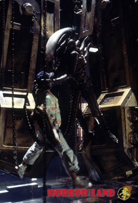 thehorrorland's tweet photo. Nice to EAT you Behind the Scenes image. Brett is grabbed by the xenomorph in Alien (1979). #btshorror #bts #horrorfilm https://t.co/UFEUCxgkHX