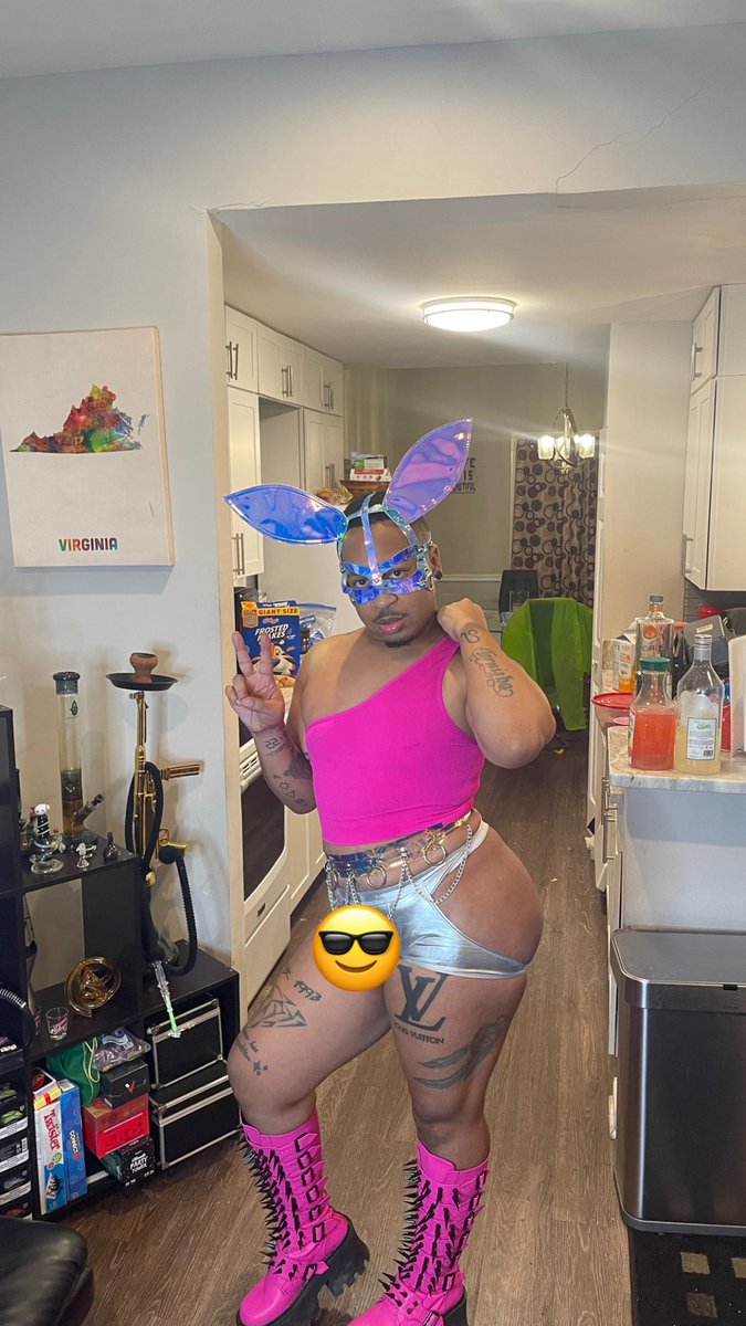 youRedd_thing's tweet photo. 🐰 Happy Humpday Vibes 4 Easter 🐣 #EasterBunny #Underwearparty #DCparty https://t.co/H2bOFTzC1V