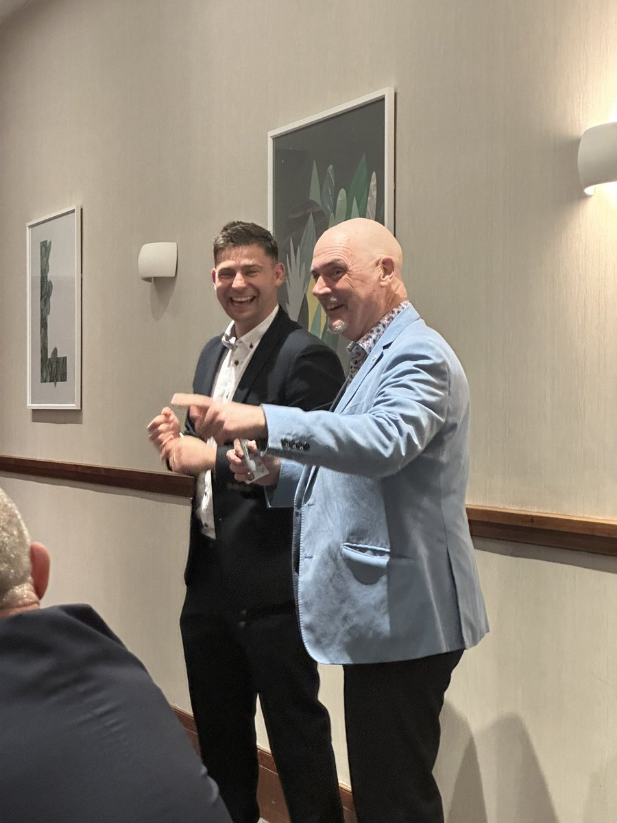 Roger Day tweet media