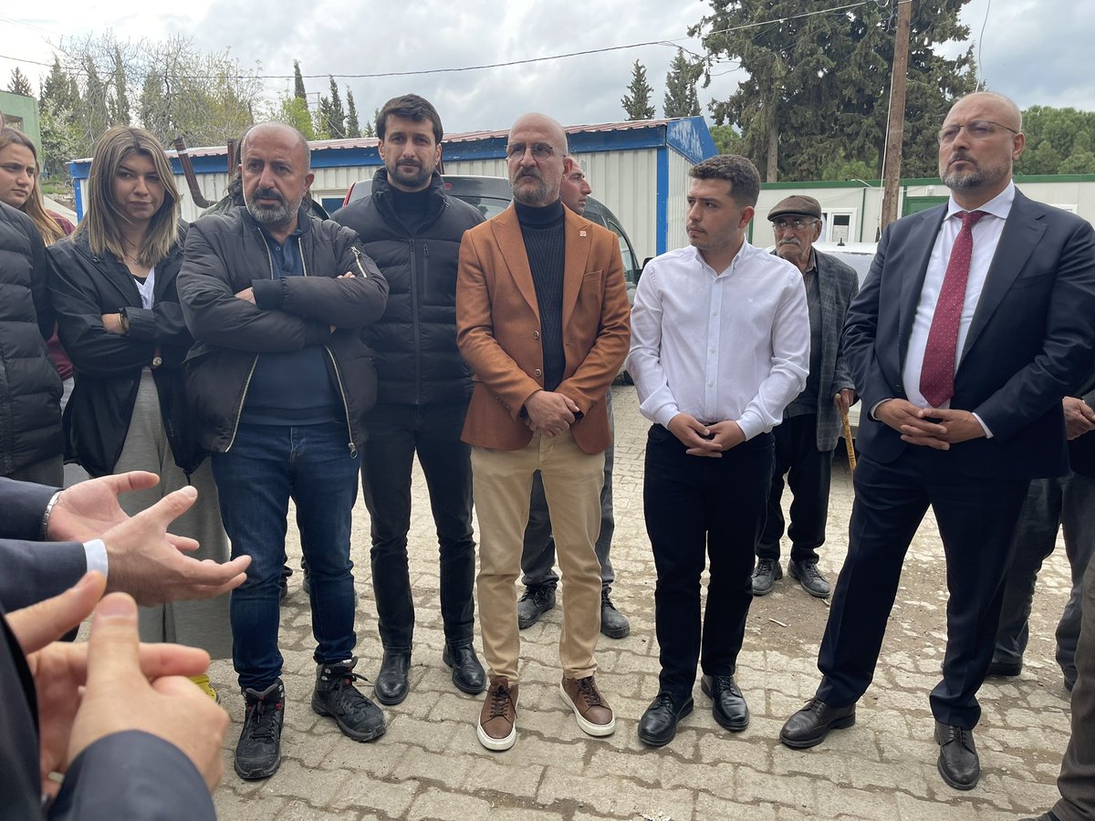 EczAzizcemguner's tweet photo. #SanaSöz Kahramanmaraş diyerek başladık…

Kahramanmaraş’ın Dulkadiroğlu İlçesi Çiğli, Söğütlü, Davutlar, Çınarlı, Denizli ve Maksutuşağı mahallerini ziyaret ederek sorunların dinledik, çözüm önerilerimizi anlattık.

Kahramanmaraş’ı hep birlikte ayağa kaldıracağız… https://t.co/i42nZUjqmV
