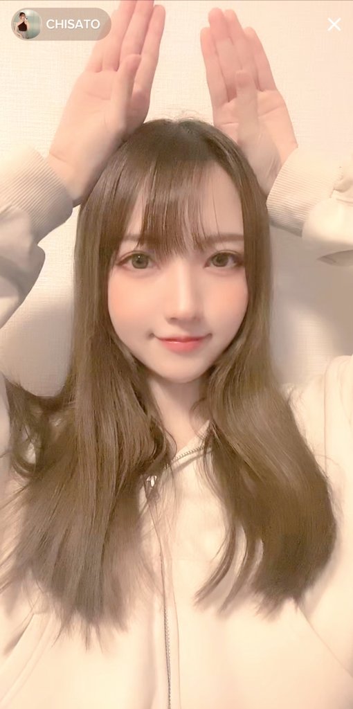 sait_yama1963's tweet photo. @chisato_ov 
㊗️ちさとちゃん💕御誕生日🐣おめでとうございます🎉😊👏💐🎂🍷...良き年を❣️

＃MONAmodel
＃専属model
＃原知慧
＃劇団MONA
＃女優
＃MONAartist🎤 https://t.co/cyJfBBYLtx
