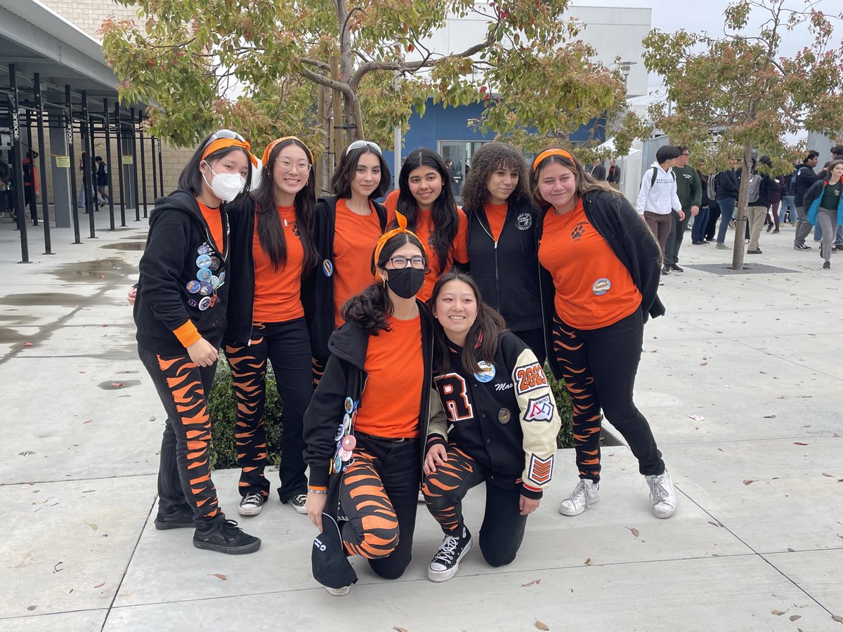 Ramona Convent tweet media