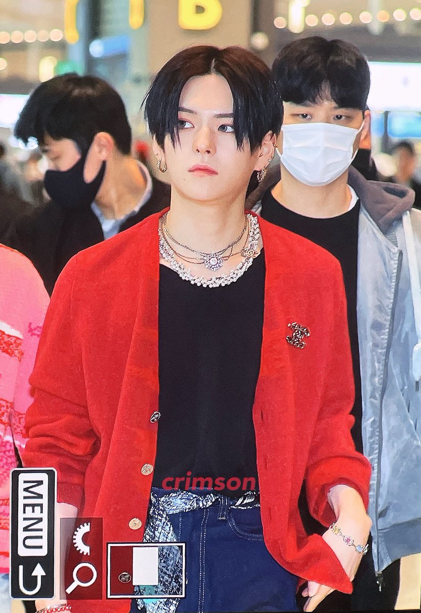 𝐜𝐫𝐢𝐦𝐬𝐨𝐧 tweet media