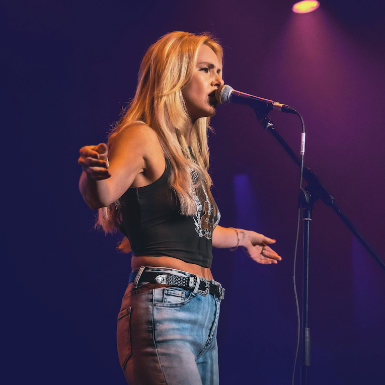 RockBluesMuse's tweet photo. Laura Evans Releases Bluesy Ballad ‘Fool’ (Live) Feat. Guitarist Chris Buck, her first live recording of her song from her album 'State of Mind." Check this out!
https://t.co/pvrCdHLKXB #Blues #rtiitBot https://t.co/FKuD3zVjTO