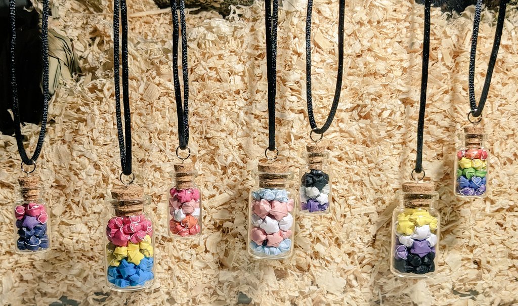 TeenyArts's tweet photo. Not to mention I'll have my new earrings and necklaces! 
Sadly I only have display ones prepared, but I'll be taking orders on the day and am able to make a small amount before hand!
So if you're interested, send me a DM before Saturday and I'll see what i can do https://t.co/TQzCF52wZJ